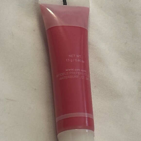 Models Prefer Aqua Lip Lip lights Lip Color gloss Bright Pink Color Ultra Shinny - Picture 7 of 8